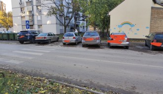 Ugrožena bezbednost dece i pešaka u blizini škole