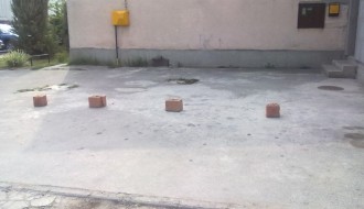 Zabranjeno parkiranje kod ambulante ogranak br. 4