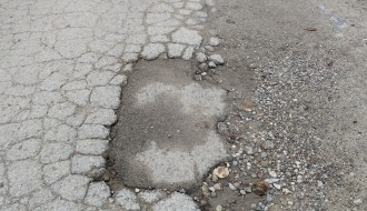 Loše stanje asfalta u Verušićkoj ulici