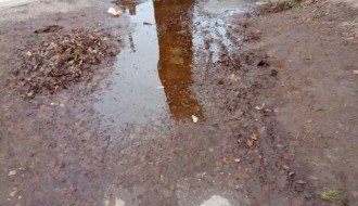 Pešačka staza na uglu Arsenija Čarnojevića i Petra Lekovića