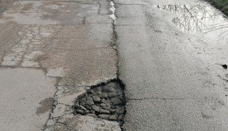 Rupe na putu u ulici Vojislava Ilića