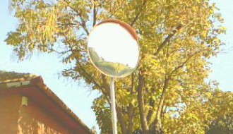 Neispravno saobraćajno ogledalo