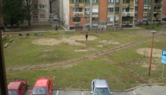 Dečje igralište ili šetalište za domaće ljubimce?