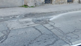 Rupa kod Pravoslavne crkve u centru