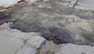 Loša i neprikladna popravka kolovoza i pešačke staze