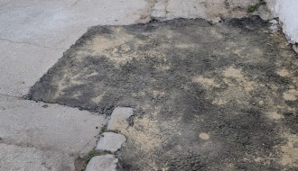 Loša i neprikladna popravka kolovoza i pešačke staze