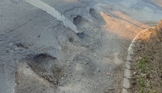 Apel za hitnu sanaciju puta u Teslinom naselju