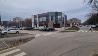 Nepregledna raskrsnica ulica Lovre Bračuljevića i Nade Dimić