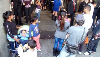 Zloupotreba dece / Prošenje ispred Gradske kuće