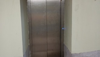 Podzemni prolaz ispod pruge na stanici na Paliću - lift ne radi