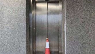 Problem sa liftom na železničkoj stanici