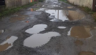 Jasenovačka uica prepuna udarnih rupa