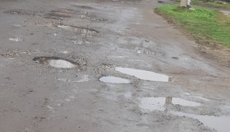 Jasenovačka uica prepuna udarnih rupa