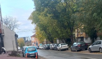 Parkiranje automobila na uglu Šolohove i Kumičićeve ulice