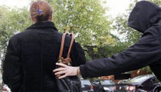 Problem u Subotici: otimanje tašni i ogrlica na ulicama