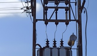 Opasna trafostanica na uglu Majsanskog puta i ulice Imrea Bera