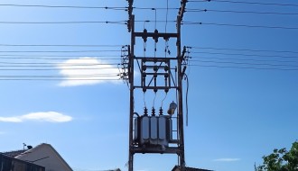 Opasna trafostanica na uglu Majsanskog puta i ulice Imrea Bera