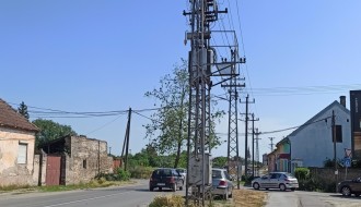 Opasna trafostanica na uglu Majsanskog puta i ulice Imrea Bera