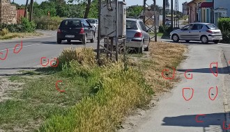 Opasna trafostanica na uglu Majsanskog puta i ulice Imrea Bera