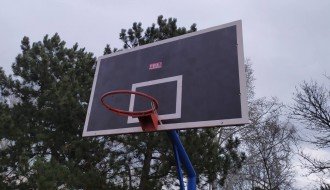 Košarkaški teren kod Kerskog groblja u lošem stanju