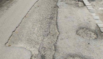 Rupe u Platonovoj ulici