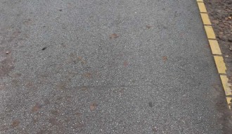 Blato od neočišćenog lišća u Ulici Ivana Gorana Kovačića