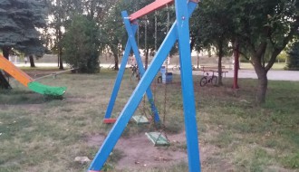 Dotrajalo igralište ni u čijoj nadležnosti