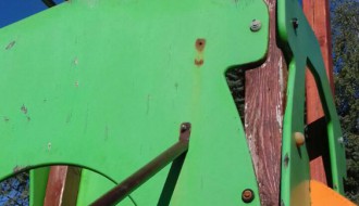 Dotrajalo igralište ni u čijoj nadležnosti