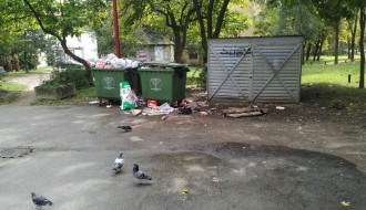 Na kilometar od Gradske kuće kao na deponiji