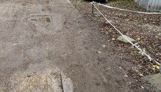 Neuređen trotoar do vrtića "Kolibri"