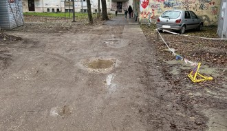 Neuređen trotoar do vrtića "Kolibri"