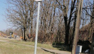 Prepravljen saobraćajni znak - umesto 30 piše 80 km/h