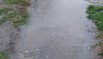 Loše stanje pešačke staze na Beogradskom putu kod Lidla