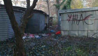 Garaže ili favele na Radijalcu