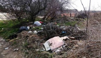 Divlja deponija na početku Đerdapske ulice