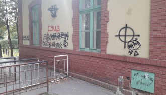 Neuredna i neugledna Železnička stanica na Paliću