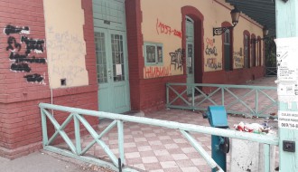 Neuredna i neugledna Železnička stanica na Paliću