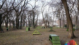 Pustiti u rad česmu u parku za pse u Dudovoj šumi