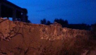 Opasne ruševine u Željeznickom naselju