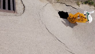 Dokle više! danima je ovako (udarna rupa na putu u Vinogradarskoj ulici)