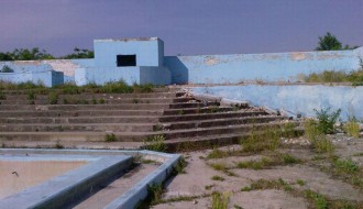 Uništavanje bazenskog kompleksa u Čantaviru