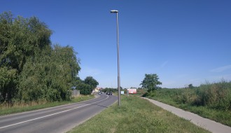 Korov, trava i drugo rastinje na biciklističkoj stazi kod bivše Zorke