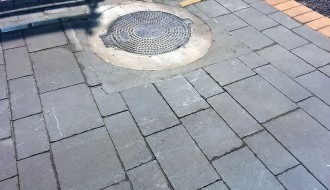 Popločavanje oko Gradske kuće