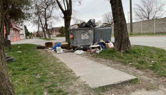 Problem sa konstantno prepunjenim kontejnerom u Teslinoj ulici