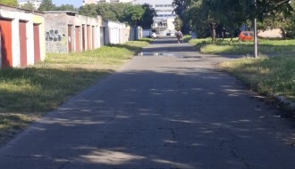 Izlivanje kanalizacije kod garaža u Braže Radić