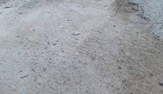 Opasne rupe na spajanju dve ulice sa Majšanskim putem