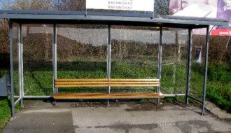 Autobusko stajalište na Velikom Radanovcu