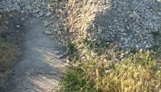 Nebezbedan prelaz za pešake preko pruge u Bajmoku