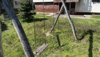 Igralište na Železničkom naselju opasno za decu
