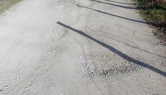 Rupe u ulicama "10. novembra" i "Jelene Ćetković"